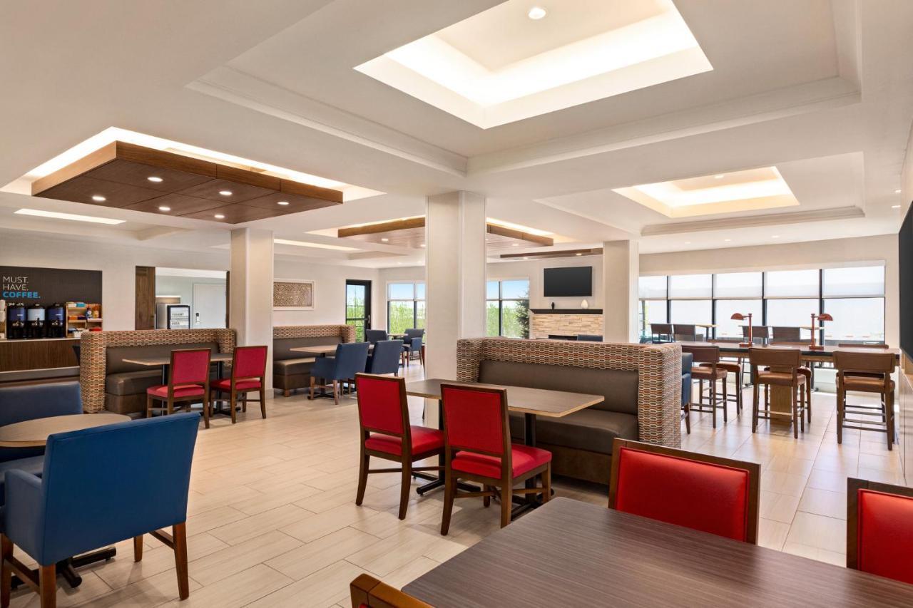 Holiday Inn Express & Suites Denver Airport By Ihg Exteriér fotografie
